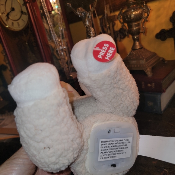 Sherpa Plush Lamb Animated plush toy Sings moves Jesus LOVES ME ♡♡♡ soft cuddly - Picture 8 of 15